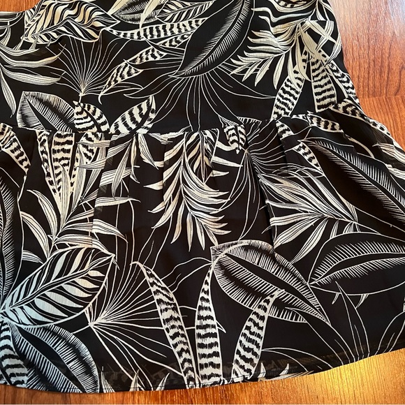 NWOT Banana Republic Tropical Camisole - size MEDIUM - Picture 7 of 10